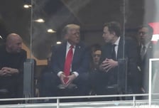 으르렁 대던 트럼프-머스크 '투샷' 포착…백악관서 무슨 일?