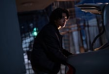 '콘크리트 마켓' 홍경, 얼굴 갈아끼우기 전문가...올겨울 대박 터트리나