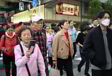 "일본 여행 가지마" 엄포에 취소 급증…중국인들 "한국 갈래"