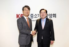 김지형 경사노위 위원장, 3개 경제단체와 만남…"사회적 대화 마련에 최선"