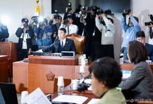 '사기죄 처벌 2배 강화' 법안소위 통과…헌법연구관 정년 65세로