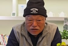 '정치 활동 중단' 김흥국 "'유방암 투병' 박미선에 미안…나도 삭발했다"