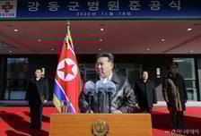 북한 김정은, 강동군병원 준공식 참석…"보건 현대화, 우리 당의 결심"