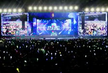 롯데홈쇼핑 광클콘서트에 5060고객 6000명 운집