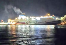 "휴대폰으로 뉴스 보다"…무인도 좌초 여객선 항해사·조타수 체포