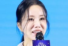 "누구길래 날 섭외한다고"…엄정화, 무단 홍보글에 '분노'