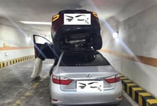 "부웅~'후진 풀악셀' 밟은 앞차, 그대로 위에 올라탔다" 황당한 차주