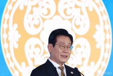 '4개국 순방' 반환점 돈 이재명 대통령…이번엔 남아공행