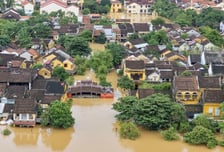 한국인 몰려가는 그 나라…"폭우에 사망자 55명" 5000억 피해 추산