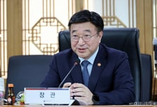 양양 산불, 진화율 55%…행안장관 "산불 조기 진화에 총력"