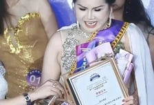 "누구 빽인데, 이 몸매로 1등을?"..모델대회 우승자 두고 중국 '발칵'