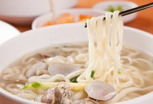 "네? 얼마요?" 가격 듣고 '깜짝'…칼국수 한 그릇, 얼마인가 보니