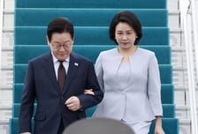 이재명 대통령, 형제국 튀르키예 도착···청록색 카펫 밟고 "메르하바 아스켈"