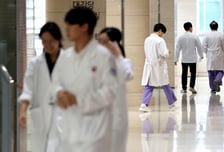 전문의 응시 4배 늘었어도 '필수과는 외면'…2년전 대비 60%대 불과