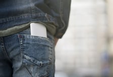 바지 뒷주머니에 '23cm 흉기' 꽂고 돌아다닌 60대…무죄 이유는