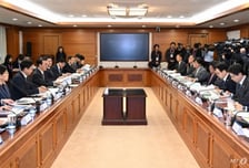 AI 세무상담사 등 10대 프로젝트 개시, AI팩토리도 500곳 조성