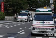 "밥 먹던 딸이 숨 안 쉬어" 끝내 사망…'아동학대 의심' 20대 엄마 조사