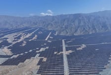 살기 어려운 중국 황토고원의 '변신'…AI 시대에 뜬 이유 [르포]