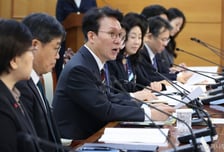 김민석 총리 "미세먼지 고농도 계절…주요 배출원 감축조치 시행"