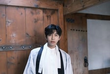 임영웅, '한국의 美' 뽐낼 2026 시즌그리팅...'힐링 선물'