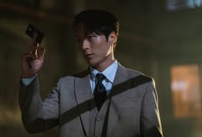 '키스는 괜히 해서!' 장기용, 유부녀 오해 안은진 안았다..."내 겁니다!"