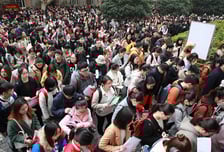 '저성장' 중국, 청년들은 공무원 시험장에…대학원 응시자 수도 넘어