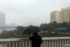 서울 '30억 로또'에 현금 부자 몰리고, 지방엔 파리만...청약 양극화 '뚜렷'