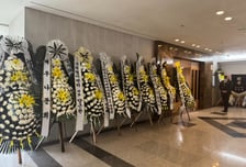 '국민 배우' 이순재 떠났다…조문·근조화한 행렬 이어져