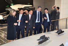 캐나다 산업부 장관, HD현대중공업 방문…"포괄적 협력 방안 논의"