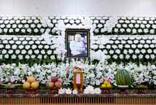 국민배우 이순재 잠들다…이 대통령 근조화환, 이어지는 추모 행렬