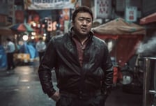 '범죄도시 마동석' 모델 그 경찰관, 음주운전 사고 냈다...직위해제