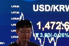 "가족 보고 싶지만, 차라리 돈 보낼게"...고환율에 우는 기러기 아빠