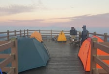 "제주 오름서 밤새 술판" 불 피워 고기까지 '지글지글'...'민폐' 캠핑족