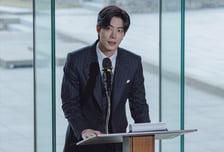 '친애하는 X' 홍종현, '악녀' 김유정 홀리는 위험한 남자로 등장