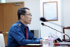 경찰청장 직대 "총경회의는 경찰 정치적 중립성 위한 역사적 행동"
