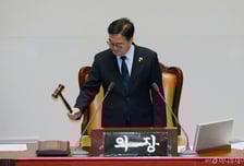 美관세 맞설 'K-스틸법' 국회 통과…'추경호 체포동의안' 與 주도 가결