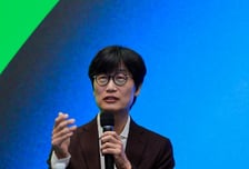 이해진 "내 지배력 약화 개의치 않아...송치형 중심 거버넌스 확정 아니다"