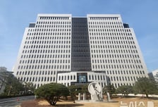 돈 가치 없는데...'베네수엘라' 화폐 건네고 잔돈 20만원도 챙긴 50대