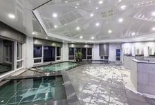 공중목욕탕서 민폐 알몸운동, 주변 만류에도 "여기가 딱"