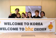 bhc, 해외 고객 초청해 '뿌링클 데이 투어' 성료