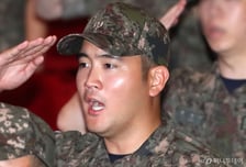 이재용 회장 장남 등 해군·해병장교 89명 임관…지호씨 통역장교 복무