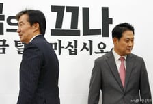 장동혁 "이재명 정부 잘못 함께 지적" vs 조국 "尹 일당과 확실히 절연"