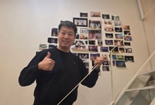 "캐리어 하나에 담은 공연장"…'K공연' 30개국 홀린 브러쉬씨어터