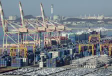 6개월 연속 수출 최대치 행진…반도체 역대 최대, 자동차도 고지 눈앞