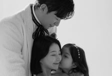 이민우, 만삭 아내·6살 딸과 화보…"첫 가족사진"