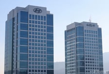 현대차·기아, 판매량 '두 달째 감소'…"하이브리드·신차로 만회한다"