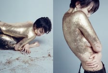'이경실 딸' 손수아, 금 범벅 세미 누드 공개…"비너스가 따로 없네"