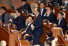 '계엄 해제 방해 의혹' 추경호, 오늘 구속 갈림길…구속 땐 국힘 해산 위협