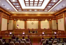 헌재 "평시 군장교 외출·외박 제한 조항, 합헌"