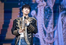 임영웅, 10월 이어 11월도 KM차트 '아티스트 부문' 1위